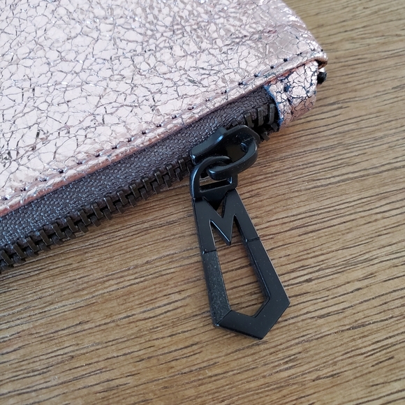 Neiman Marcus for Target zippered clutch - Picture 4 of 4